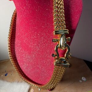 Elegant Gold Chain Necklace